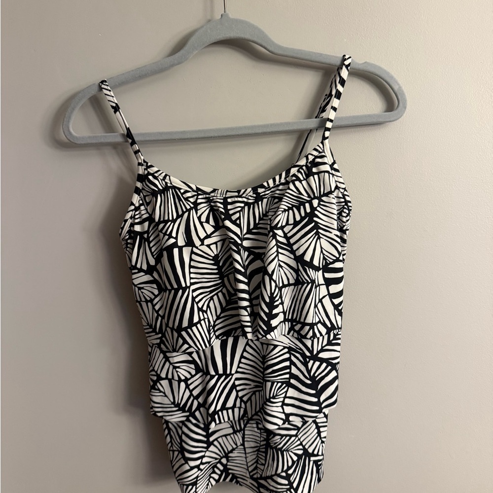 Lands’ End Black & White Leaf Print Blouson Tankini Top Size 8
